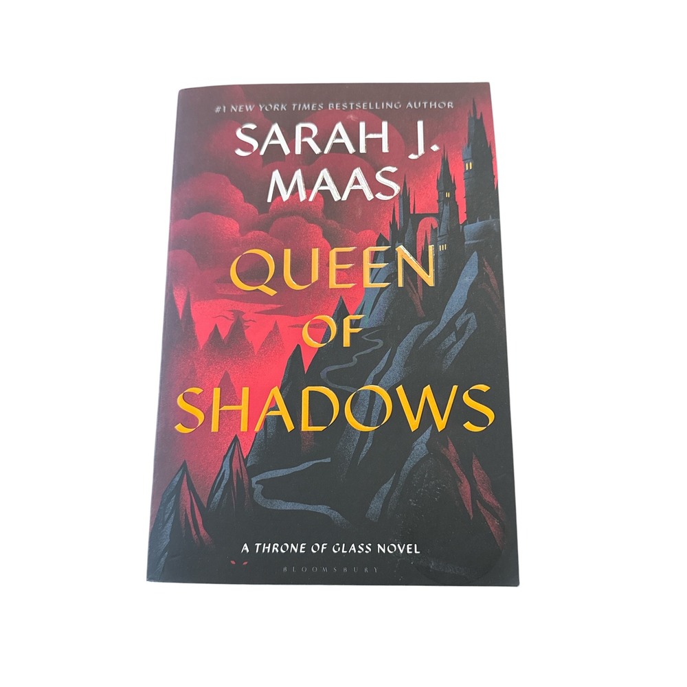Queen of Shadows Sarah J Maas Throne of Glass Novel Paperback Bloomsbury Fantasy